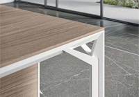 Collezione 608 struttura metallica e piani in melaminico laccato o vetro